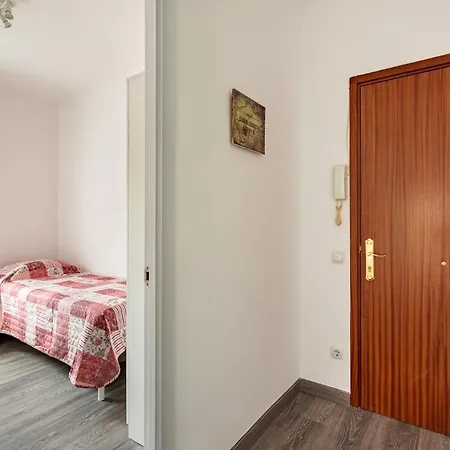 Apartment Barca 3 New Lovely Aprtment Near Sant Adria de Besos